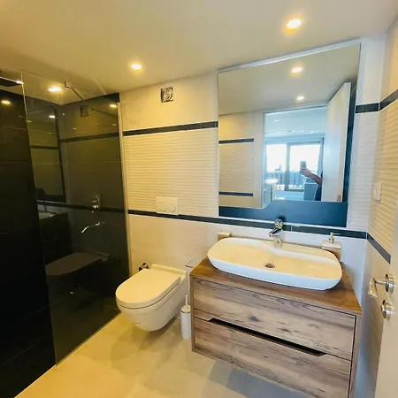 Bodrum Havuzlu Lueks فيلة