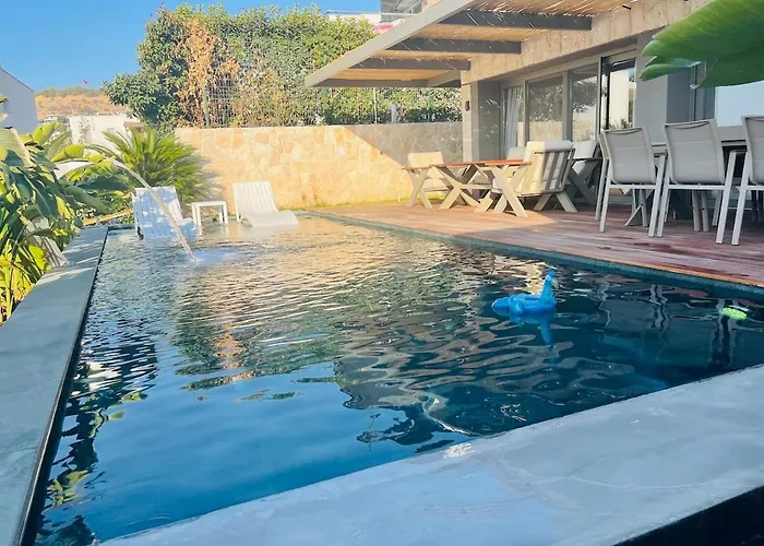 فيلة Bodrum Havuzlu Lueks