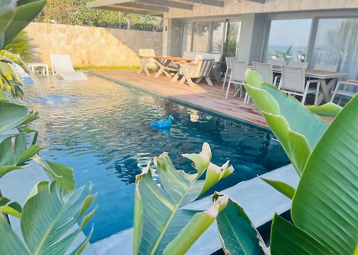 Bodrum Havuzlu Lueks فيلة *