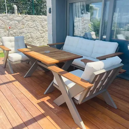 Bodrum Havuzlu Lueks غوندوغان