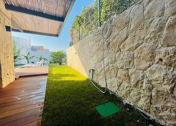 Vila Bodrum Havuzlu Lueks