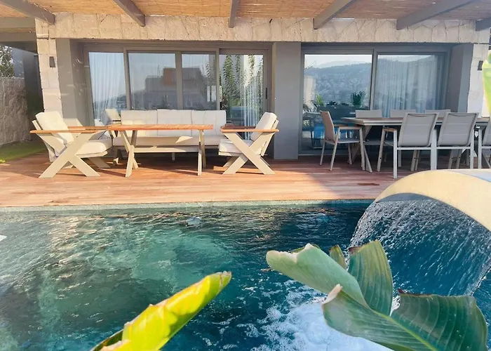 Bodrum Havuzlu Lueks Villa *